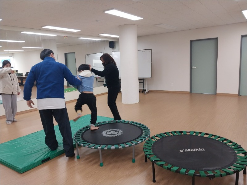 KakaoTalk_20250220_111742035_05.jpg