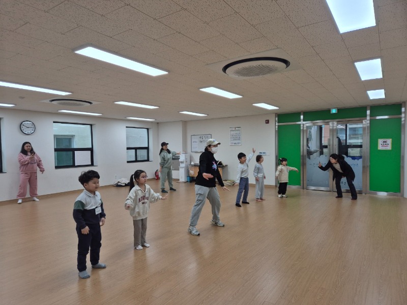 KakaoTalk_20250318_125402732_04.jpg