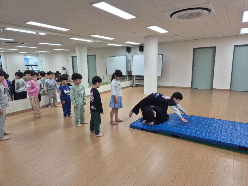 KakaoTalk_20250415_095637572_03.jpg